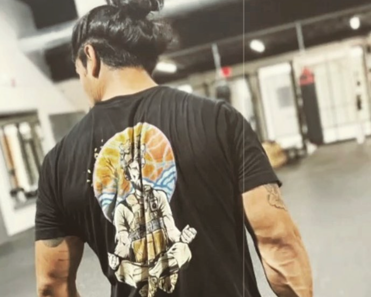 EASY DAY® apparel in the jiu jitsu gym – operator back print shirt.